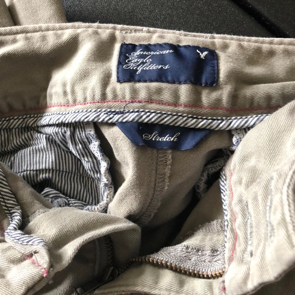 AE Stretch khaki - Picture 2 of 3